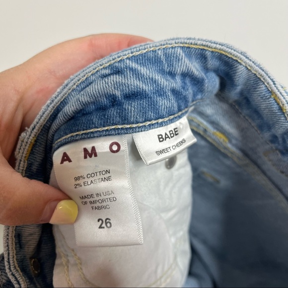 AMO Babe seeet cheeks raw hem lightwash ankle jeans - Picture 7 of 8
